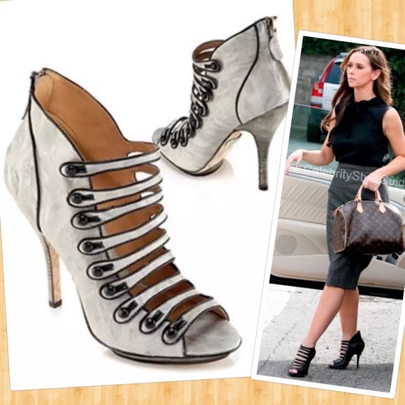 HP ⭐️ L.A.M.B. Hunter Button Strap Bootie Pump Heels Grey - Size 6.5 - Picture 2 of 8